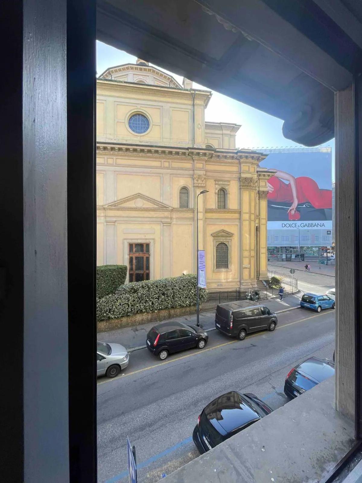 Ampio E Accogliente Bilocale - Fara 1, Porta Nuova Apartment Milan Luaran gambar