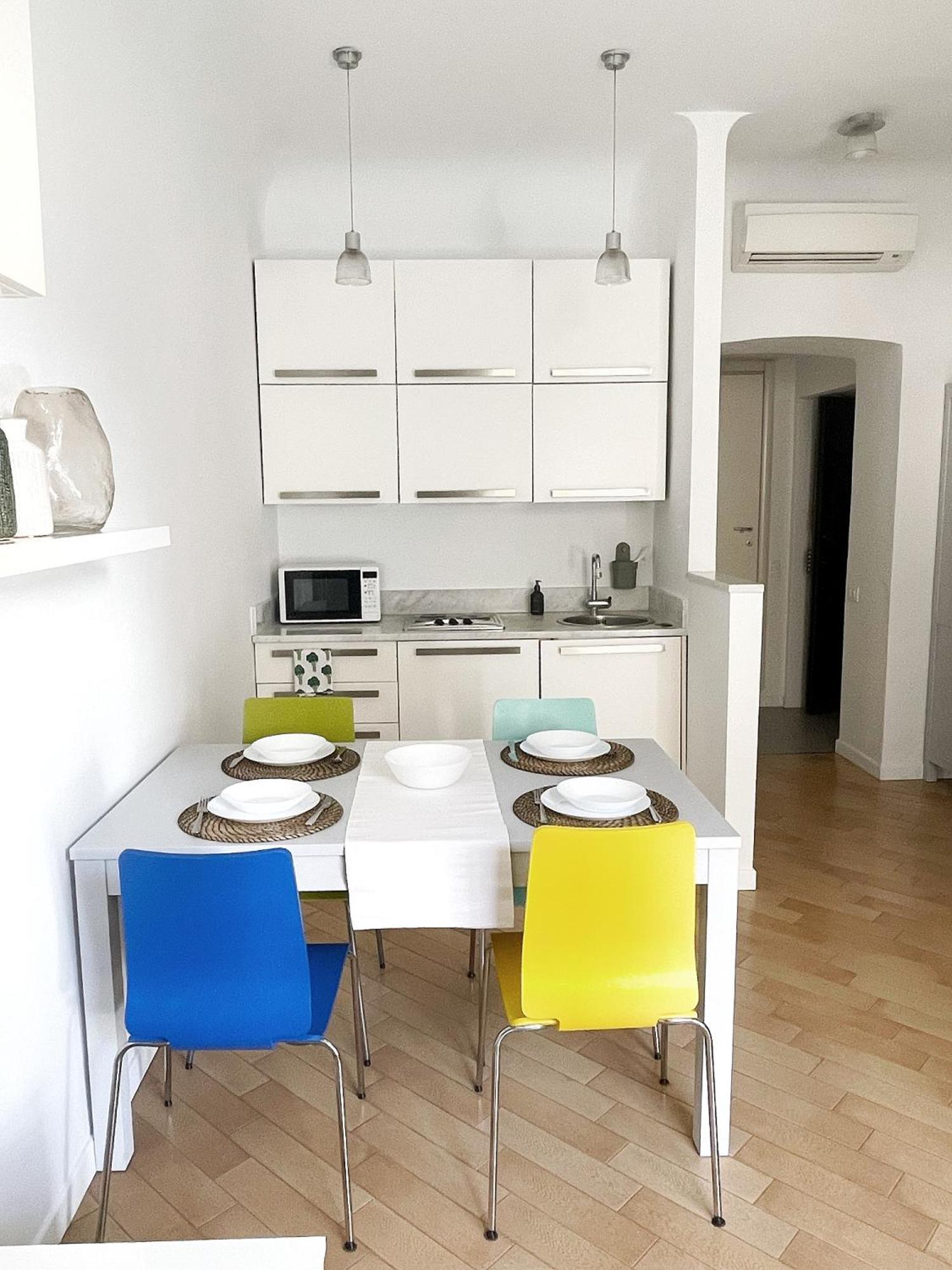 Ampio E Accogliente Bilocale - Fara 1, Porta Nuova Apartment Milan Luaran gambar